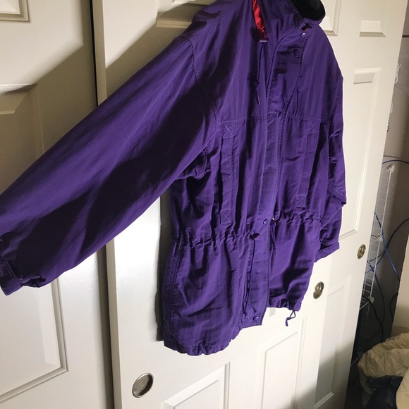 Eddie Bauer women’s winter jacket (purple/red) - Picture 8 of 9